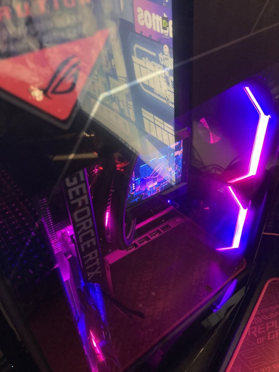 utakatmhf's tweet photo. New!
#ASUS #ROG #自作PC 
#Bauhutte #お前らのpcデスク周り晒していけ 
#tarou2 https://t.co/R2G6LTGvnk