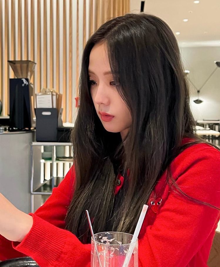 lq jisoo pics tweet media
