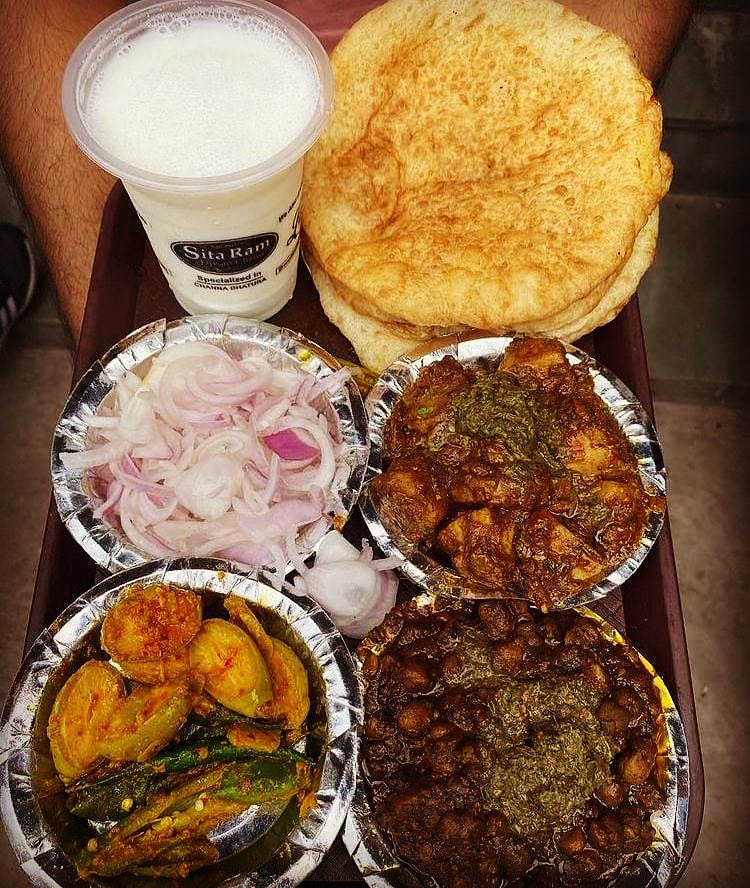 harshitchopra's tweet photo. There’s Going To Be Food? Okay, I’ll Come. 😉😀
#FriendsFoodFun https://t.co/mTldbOHJes