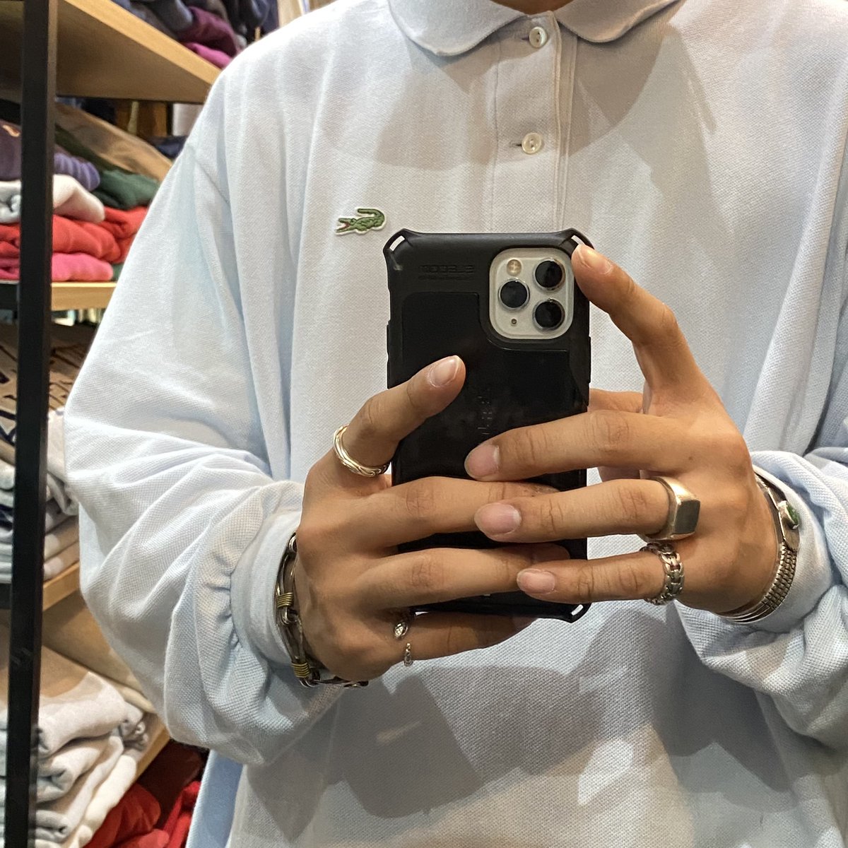 ko10915's tweet photo. 久々に服でもあげていこうかと https://t.co/ECDVEAEVR0