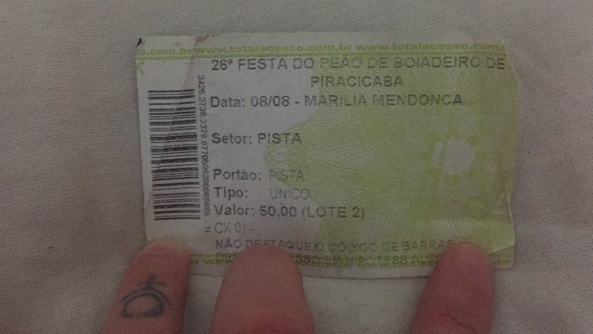 paranoidisk's tweet photo. eu achei meu ultimo ingresso do show da marilia em 2019, se eu soubesse que seria o ultimo 😭😭😭😭😭 https://t.co/EHlyQaOy3F