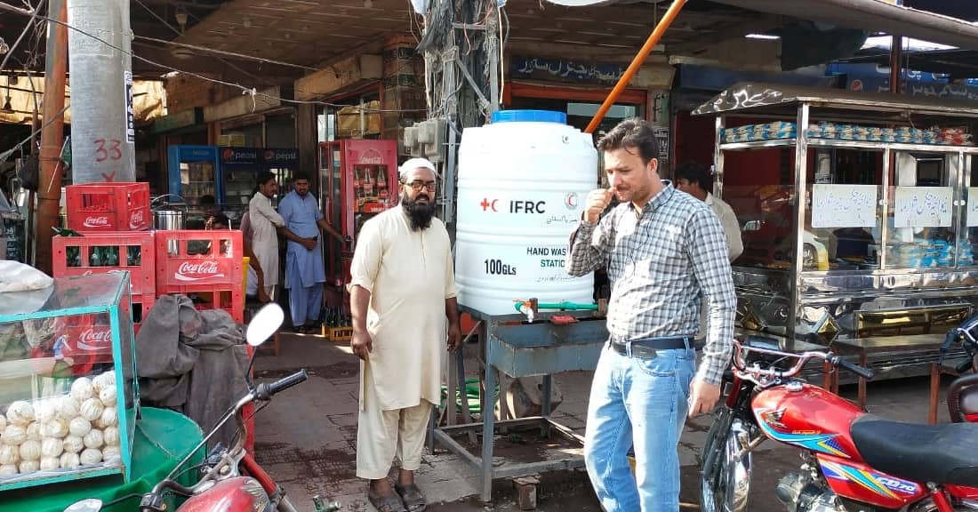 PRC_official's tweet photo. PRCS with the support of it partners ECHO and IFRC under COVID-19 response has rehabilitated latrines, install hand washing station and hand sanitizing booth in district Multan.
@ifrc @eu_echo @IFRCAsiaPacific
#COVID19 #IFRC #HandSanitizing https://t.co/06nRHd4WHH