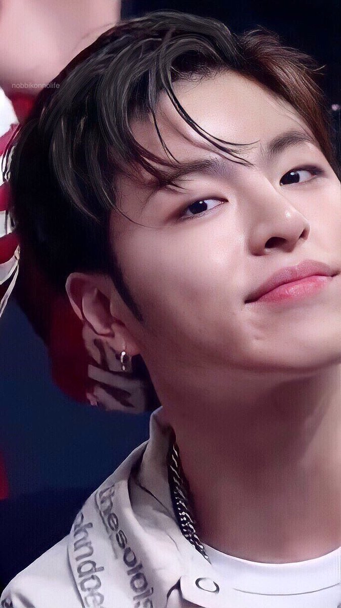 nobbikonnolife's tweet photo. 💗 I vote for #MAMAVOTE #ikon https://t.co/THfLrpSP2s