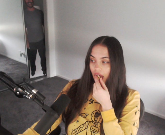 WOW COME WATCH THIS EPIC CONTENT ME EATING https://t.co/d4mxo3Ehpa https://t.co/E8isrKcxKW<a href="/tag/ad"class="tags"><span>#ad</span></a><a href="/tag/apex"class="tags"><span>#apex</span></a>
