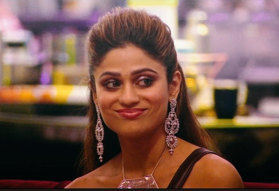 Mantrana__'s tweet photo. Rt if you love @ShamitaShetty 

SAVAGE SHAMITA SPARKLES https://t.co/ldLXUfrjAv