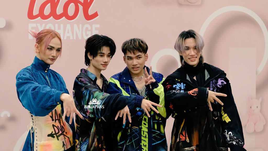 NIN_JAFANS's tweet photo. ♥️💙

#4MIX https://t.co/7zk4hKgkY3
