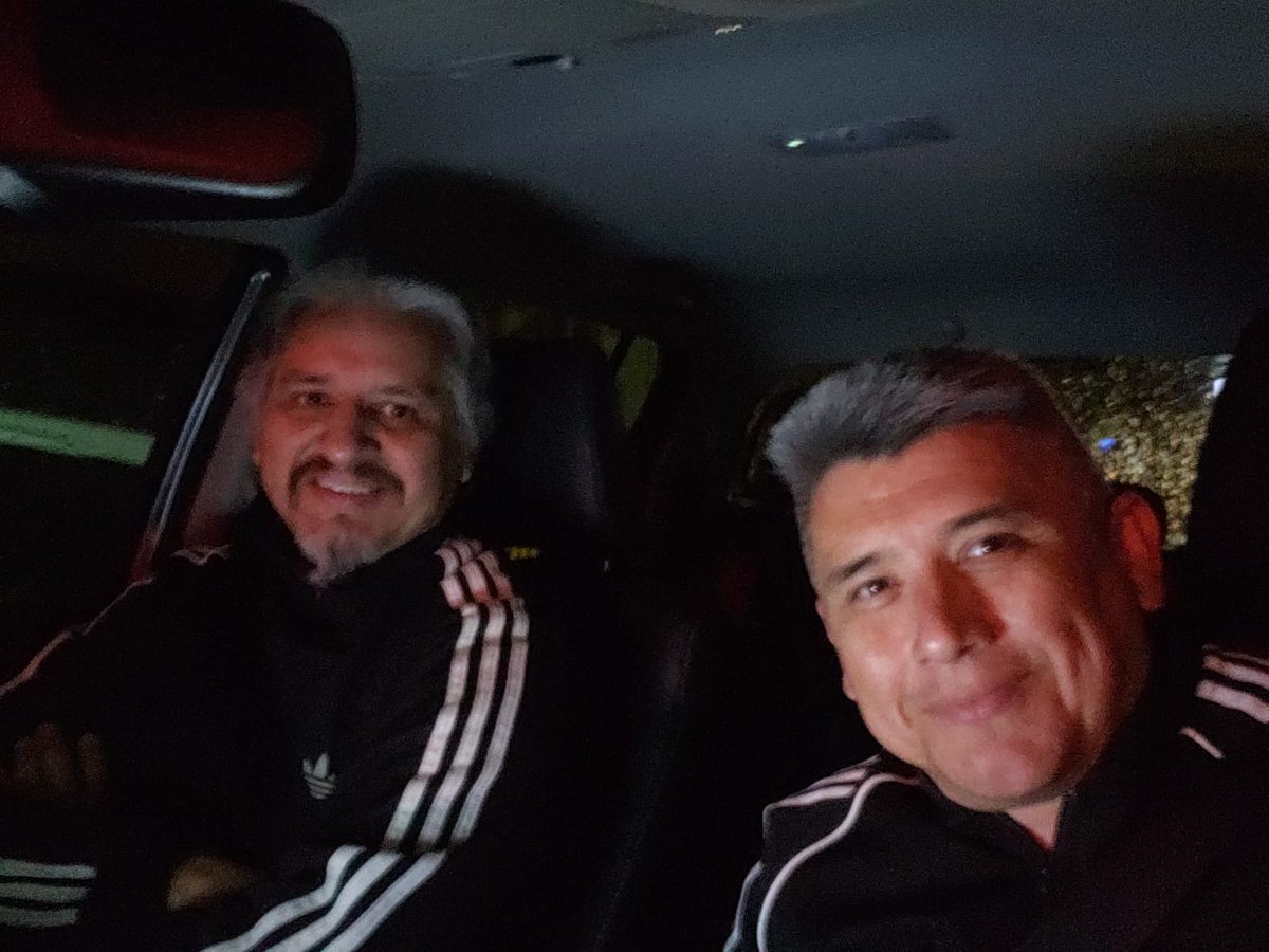 famalovato's tweet photo. Feliz Cumpleaños Leo, te deseamos siempre lo mejor, te quiero mucho!!!
#Leo50 https://t.co/BmwZLEq45V