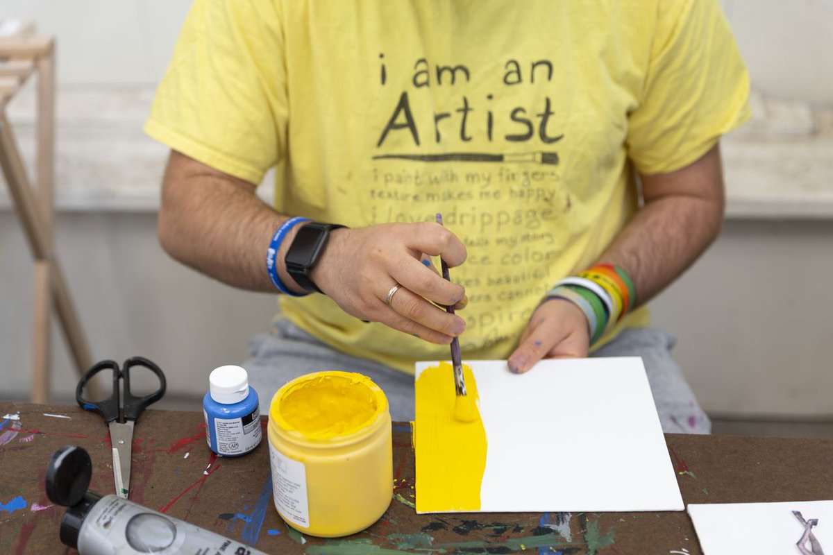 Oregonian's tweet image. North Pole Studio brings artists with developmental disabilities into an arts community: Season of Sharing 2021 trib.al/v6S6X7N