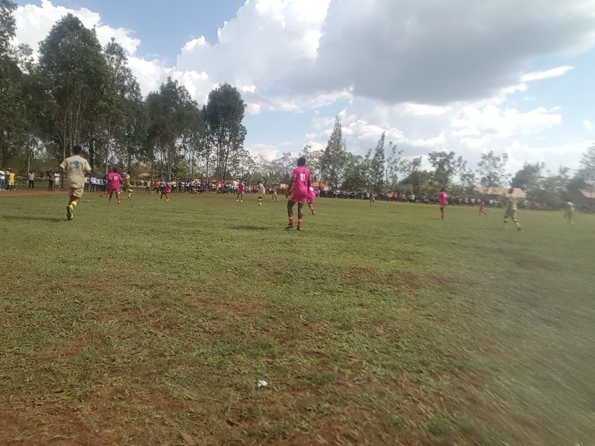 CeStudents's tweet photo. Live at Gahini stadium Friendly match btn UR-CE Rukara campus vs UR-CE Nyagatare campus https://t.co/yD153jyBg8
