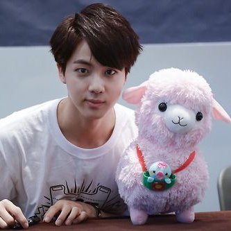 parkimsuhovj's tweet photo. 📌 Playlist enfocadas en " Yours " by #JIN de @BTS_twt.

#JinOSTSoon https://t.co/hTi4euTNpC