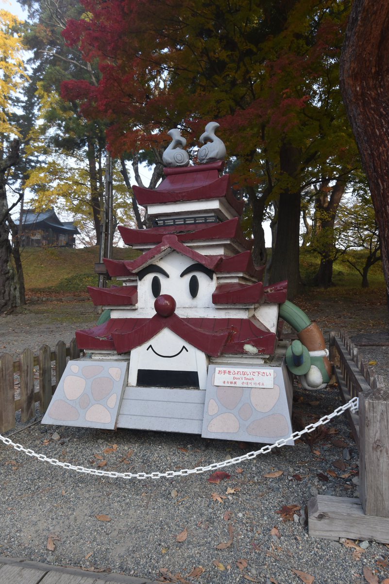 fuji_3DCG's tweet photo. 一部で誤解が生じてますが、本日は去年雨で流れた会津フォトグラ散歩を@honerideさんと@blocknoise26さんとしておりました！
色んな機材で遊べた、見れた、教えてもらった、いっぱい話した。３人で手分けして茶室スキャンに挑戦…
スキャン中の姿を客観的に見れてやっぱり怪しいと再確認💦 https://t.co/dwy3CeX5Rb