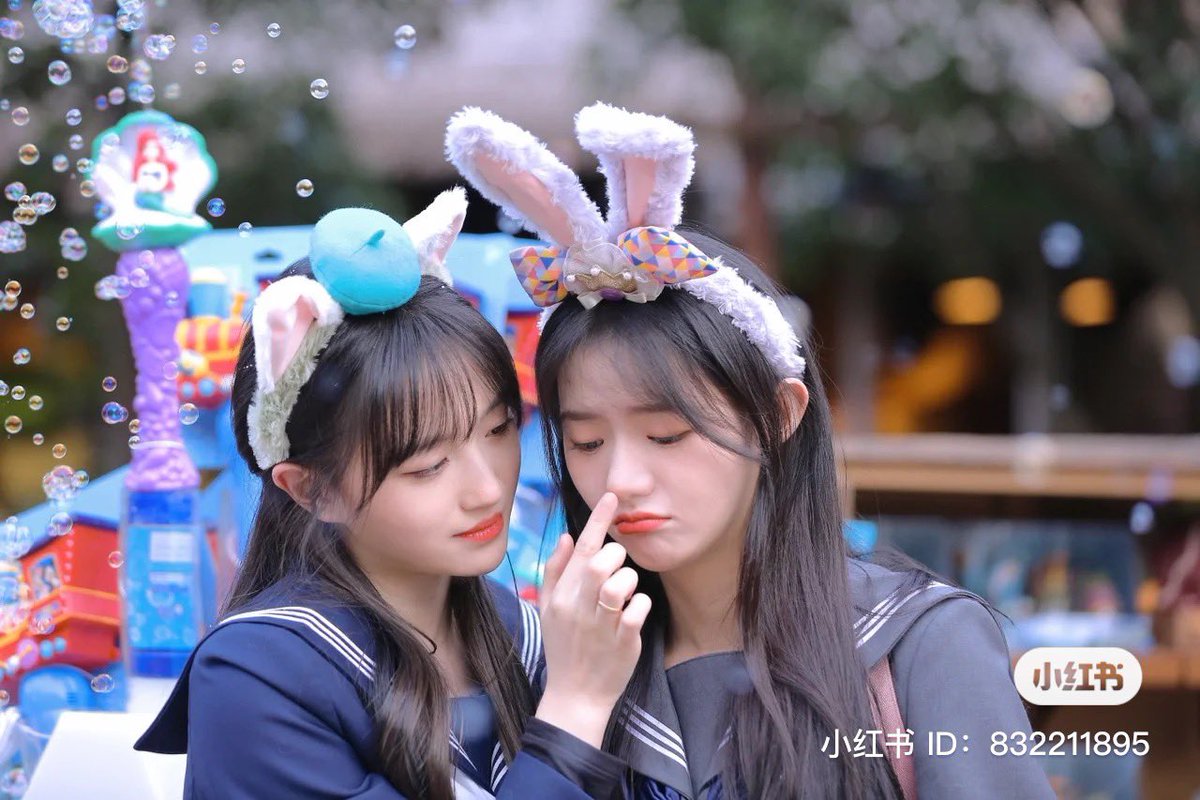 hiiarchive's tweet photo. 211101 ☆

jiang shan xhs update ♡

“迪士尼👭”

⤷ https://t.co/p1EdsTMzh4

(1/2)

#姜杉 #JIANGSHAN #SNH48 https://t.co/H8Cr0BDQWg