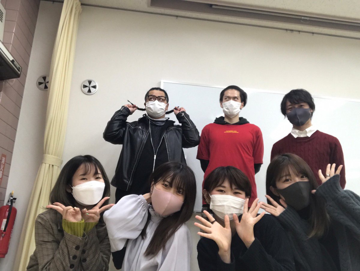 ayaka_s0678's tweet photo. 本日から「〜winter hope〜」の稽古始まりました!
初めましての方も、ご無沙汰の方も!
完全なる私のやりたい事の押し付け脚本を、面白く彩って頂きます!
初日から爆笑しました!楽しい♪
笑いおさめにでもして下さいな♪
#ぺんたす #winterhope https://t.co/iLmJSJC2SI