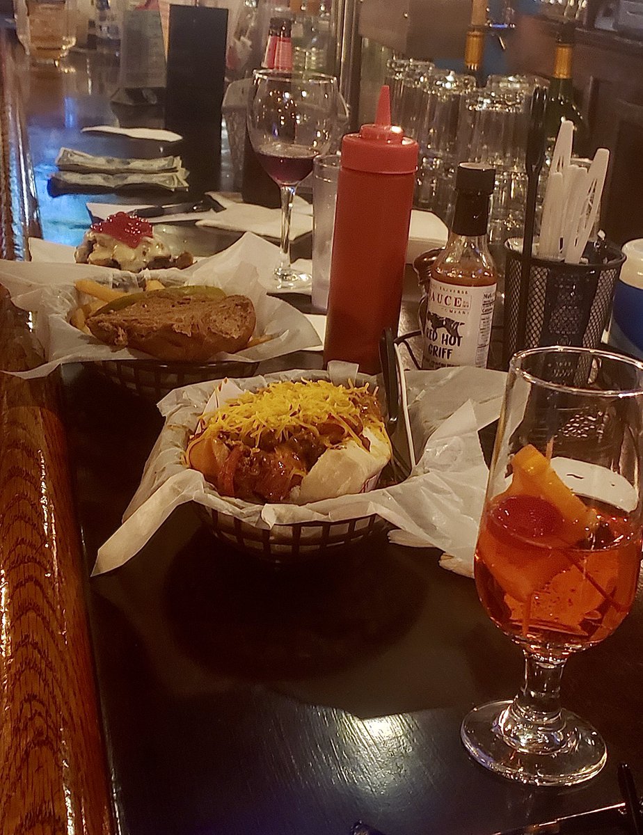 ThePeanutBarrel's tweet photo. Sunday buffet, anyone?
#buffet #burgers #chilidogs #fries #beer #wine #simplypink #sunday #parkfree #cheaplongislands #getinhere #dinein #dineout #yum #foodporn #patioopen #bellyup #peanutbarrel #delish #getinmybelly  Thanks, Jeff R. for this shot… https://t.co/6oN9Wvuqin