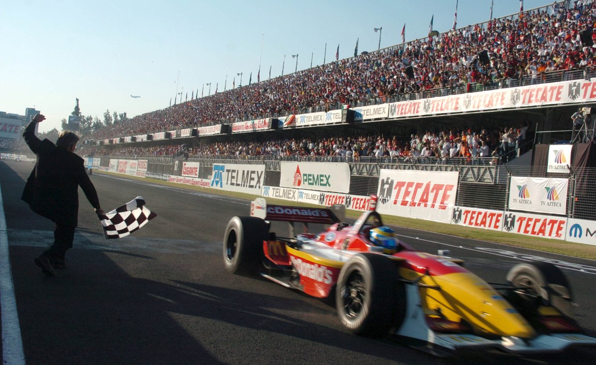 jackson2lincoln's tweet photo. 🏁Há exatos 17 anos, @BourdaisOnTrack vencia o #MexicanGP da @IndyCar no circuito Hermanos Rodríguez.
🇫🇷 O francês saiu na pole e liderou todas as voltas.
🏆se tornou CAMPEÃO da #ChampCar pela @NewmanHaas. Foram 7 vitórias no ano.
📲 #IndyCar #IndyDay #BlogNAINdy https://t.co/53kDYoBY9a