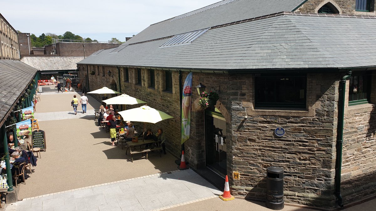WestDevon_BC's tweet photo. Shop4Good
We’re approaching Christmas and thinking about present buying. Why not visit our markets? The traders there often sell locally sourced products that lower travel miles. On top of that, you’ll be supporting the local economy!
https://t.co/upK1oLdjSy
#Cop26 #Shop4Good https://t.co/tENd8mawvC