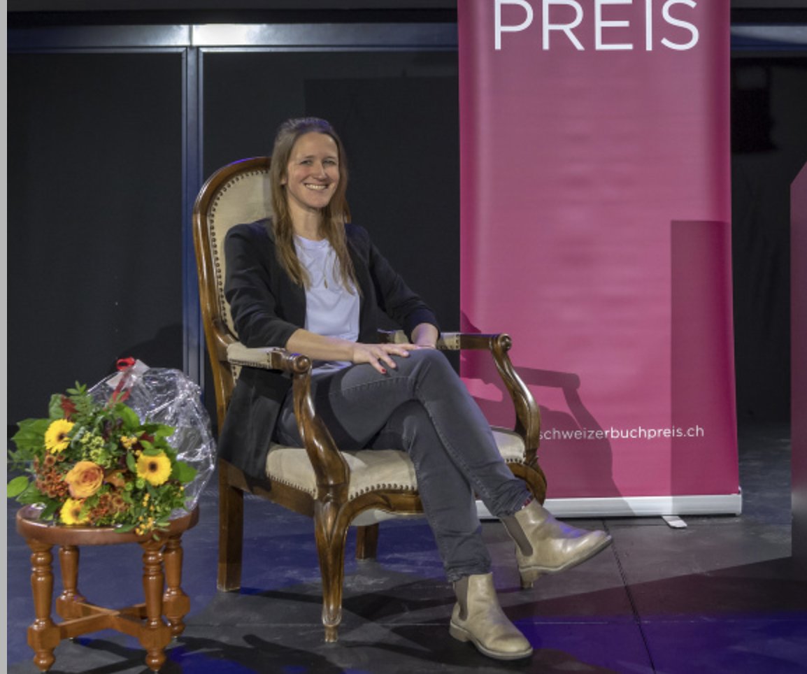 Martina Clavadetscher gewinnt den Schweizer Buchpreis! bote.ch/nachrichten/sc…