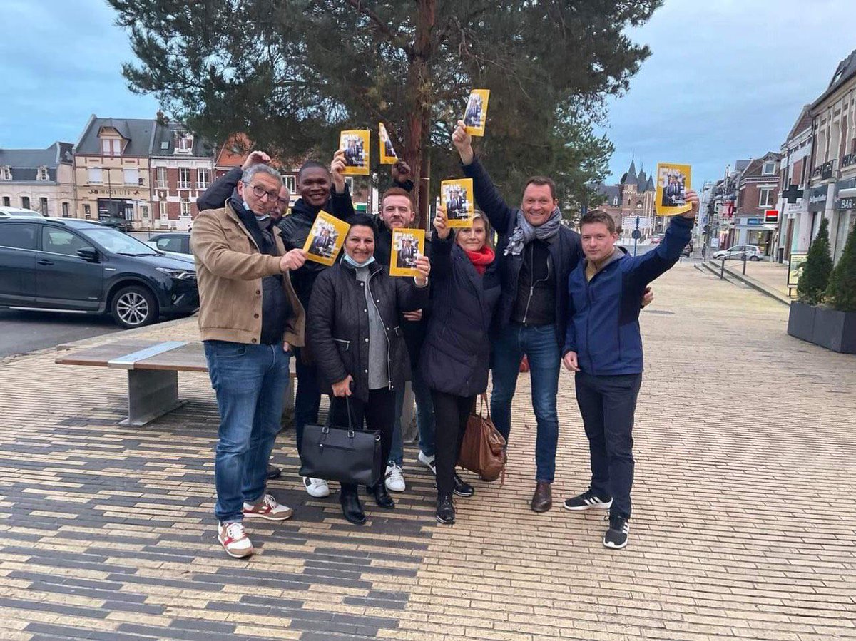 RE_Somme80's tweet photo. ✅ Un samedi de mobilisation à #corbie avec Les Jeunes avec Macron 80 et à La République En Marche - Somme !

➡️ Jusqu’au bout, on ne lâche rien ! 😉 👍💪🏻🤩 👏

#MerciMacron #5ansdeplus #Tousensemble #QuiFeraitMieuxQueLui https://t.co/qeO4MADcX2