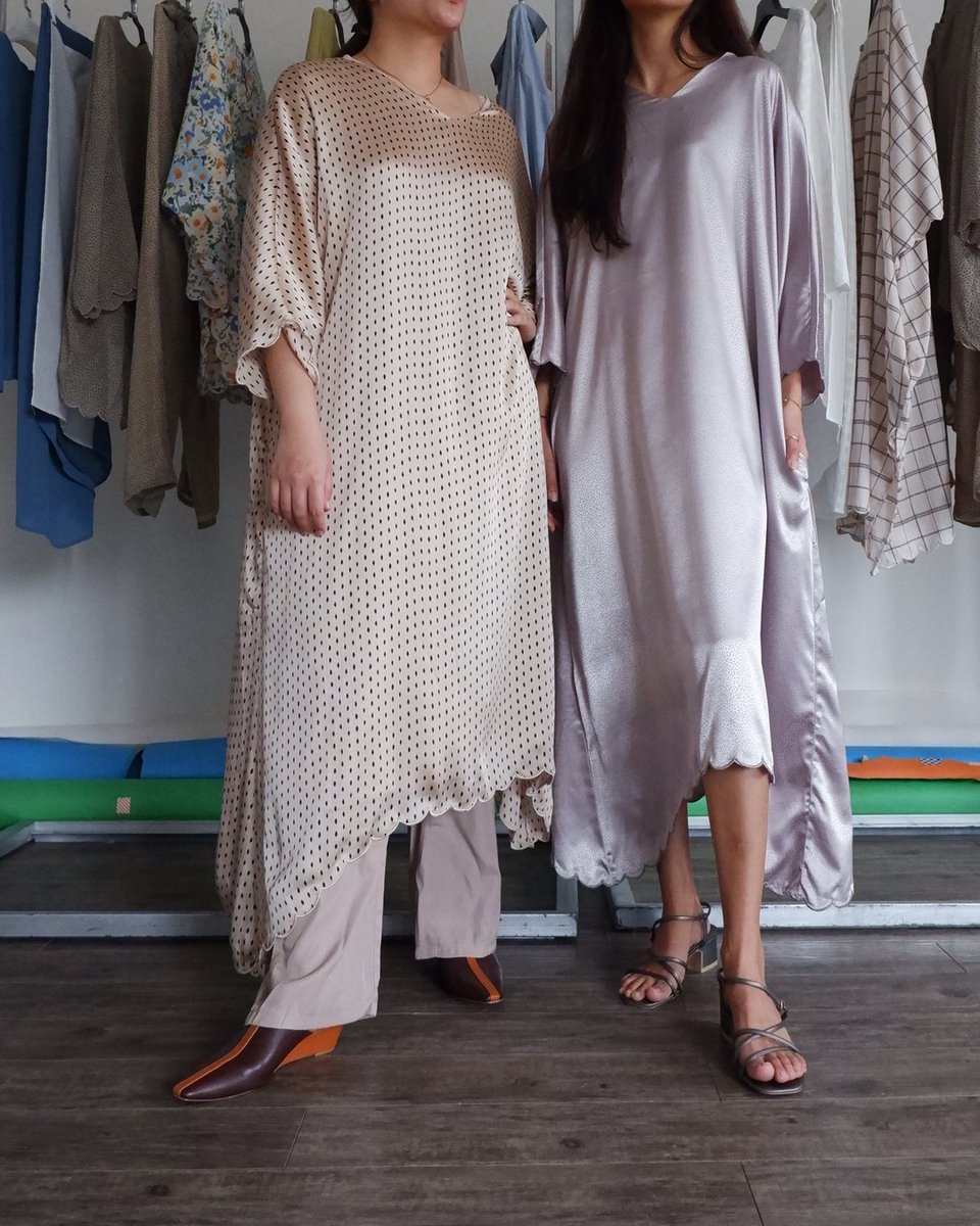 SHALSkl's tweet photo. Sunday best dress goes to our kaftan Santai in champagne & metallic print 😎 Available via website & shopee. Add to cart your favourite print today 🛒
#shals https://t.co/RIhSS8s9sT