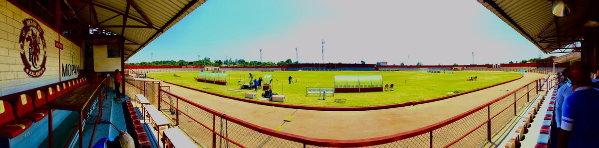 Berg_Muzo's tweet photo. Pakalata lol We wrap up the Bola Yapa Zed weekend with a double header INDENI vs PRISON LEOPARDS 13:00HRS | NKANA vs GREEN BUFFALOES 15:00HRS🔥🔥 build up live from 12:30pm. #TvCrew #TeamSupersport #GraphicsOps #InternationalOps #WeLoveBolaYapaZed https://t.co/6tYGveBhgo