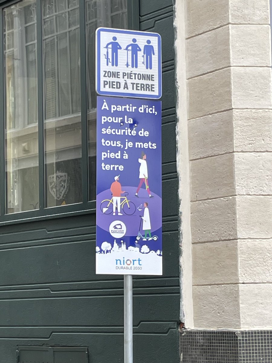 CesNiort's tweet photo. A #Niort, on aime le #Velo et on aménage pleins d’infrastructures dans le cadre d’un plan global des mobilités. #PoissonD’AvrilEnNovembre https://t.co/jlogc998TQ