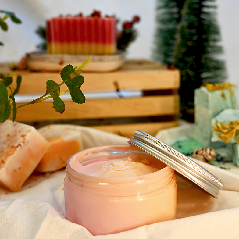 UKSoapKitchen's tweet photo. LAST CHANCE 📣

60% OFF ALL KITS! Our Black Friday sale is currently in full swing, and this is your last chance to grab yourself a bargain! 💰 

Don't miss out on this great offer, sale ends 9am Monday!

https://t.co/0FusDdjhXi 👈 https://t.co/hB9W5SRNrB