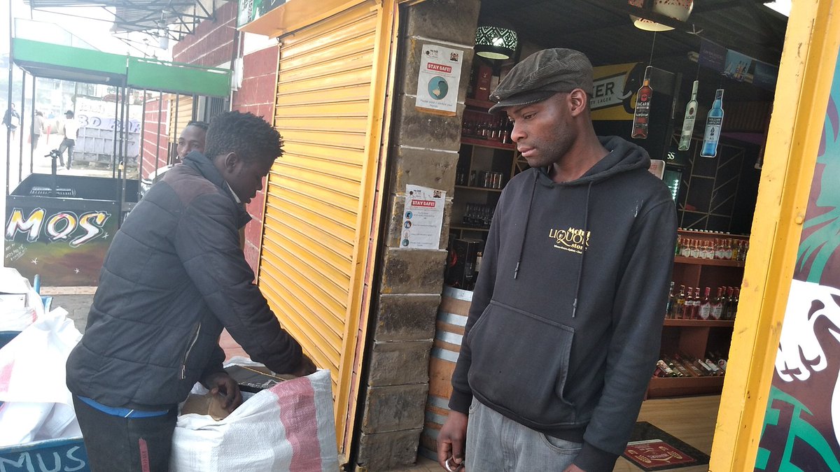 AmushaYouth's tweet photo. Today's community waste management collection.We are working with mapped households, businesses and institutions as they segregate waste at the source @theflipflopi @UoPPlastics @EcologicalJust2 @KombGreen @DaveOjay @BowyerCressida https://t.co/nLjaDEN8y5