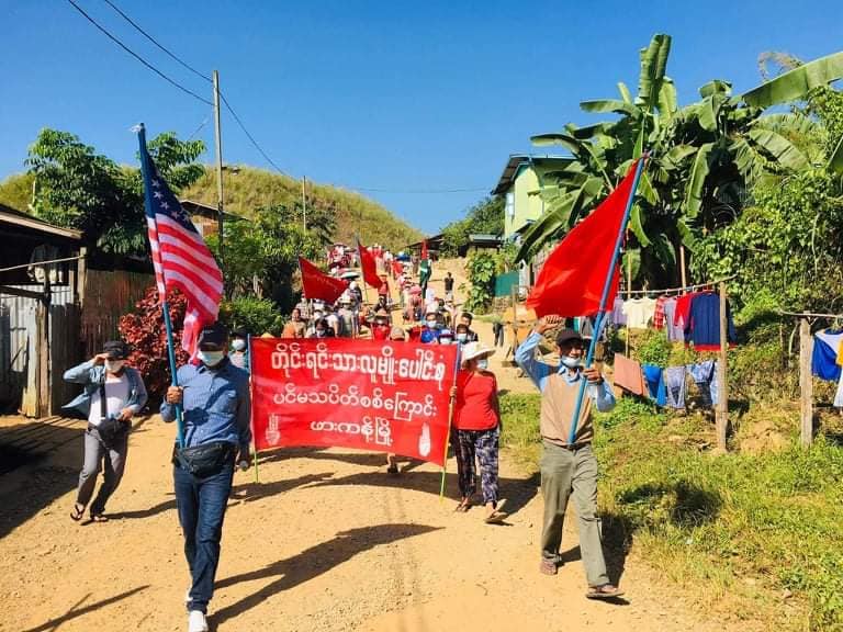 IrrawaddyNews's tweet photo. Residents from Kachin State's Hpakant continued taking to the streets to protest against the military dictatorship on Sunday. https://t.co/fKTIsayy4F