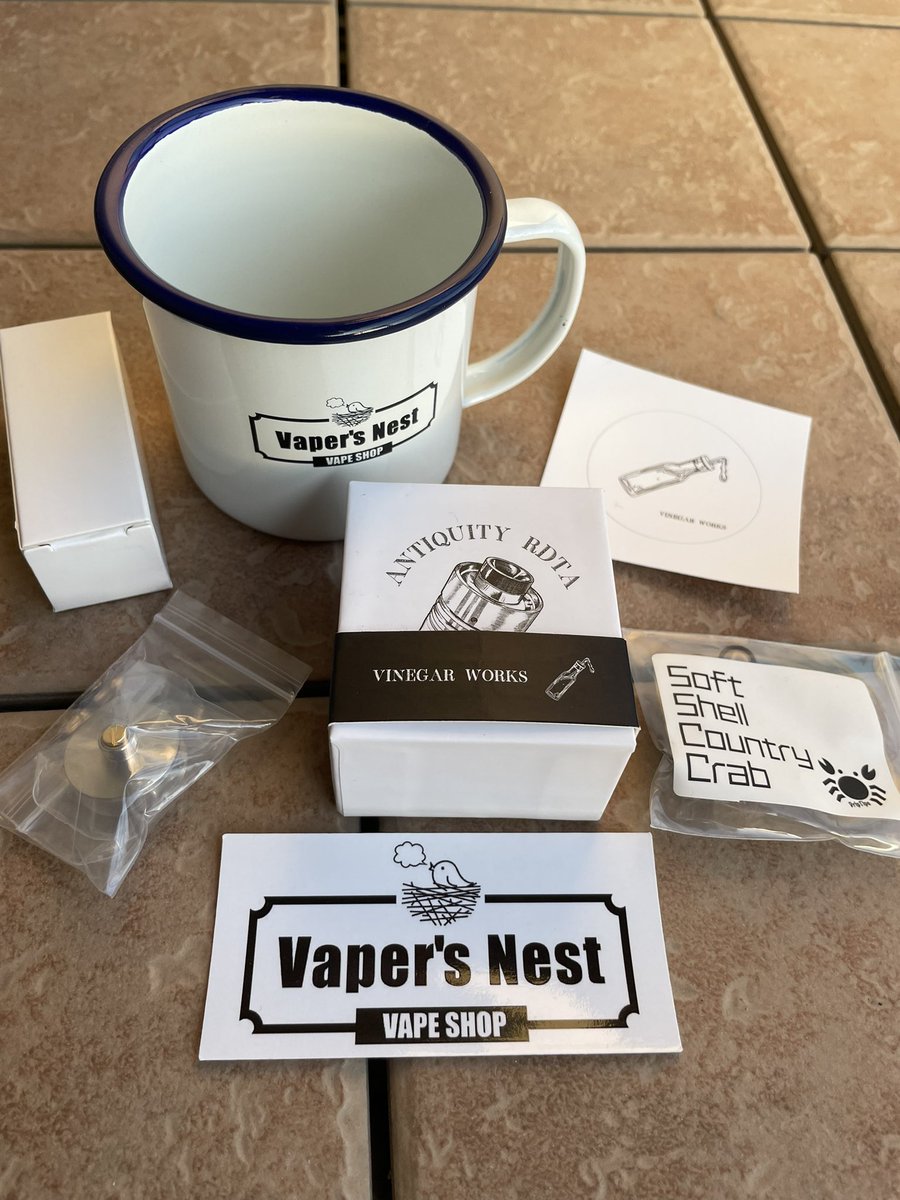Vaper's Nest(<a href="/VapersNest/">Vaper's Nest</a> )さんからずっと気になってたANTIQUITY RDTAを購入させて頂きました✨ノベルティもありがとうございます🙇‍♂️嬉しいーー
#ANTIQUITY
#VapersNest
