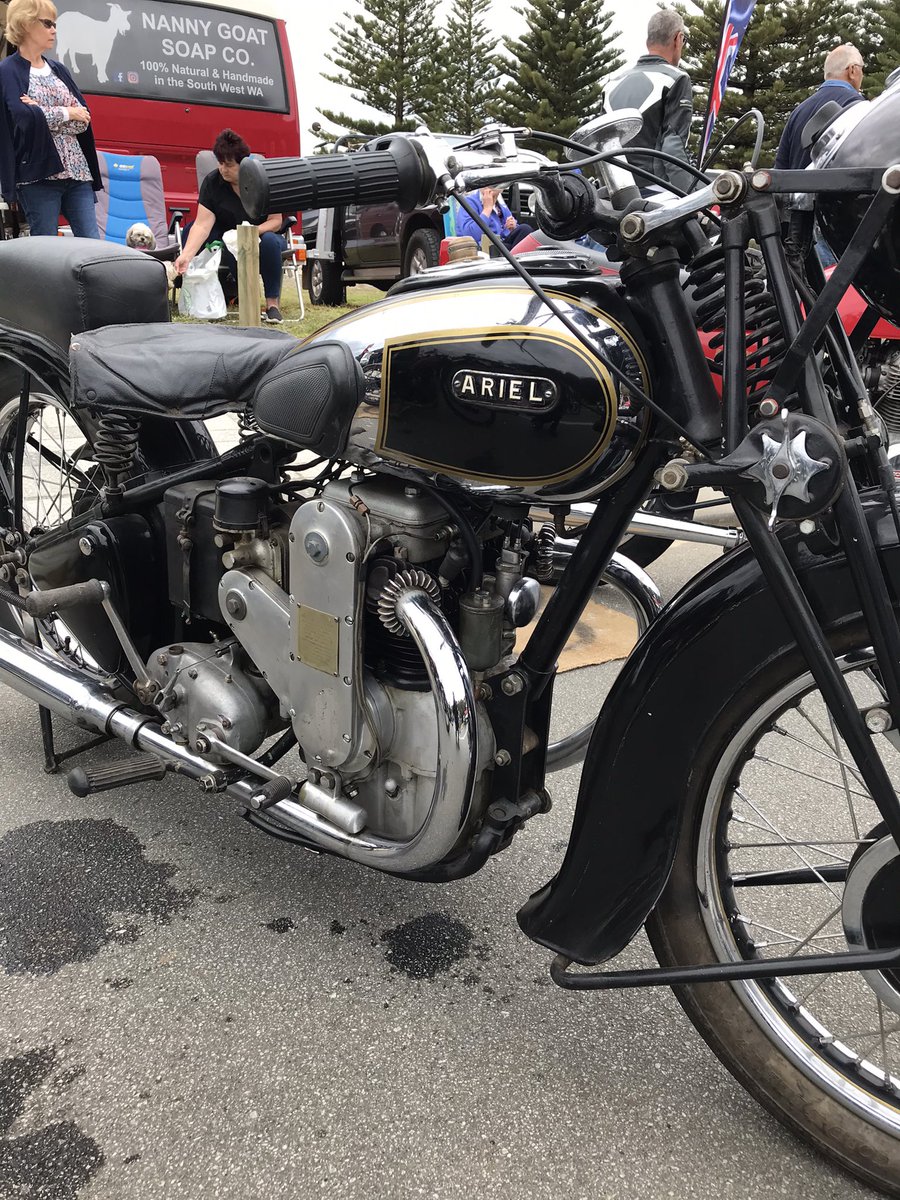 RobertBalloch's tweet photo. Just a collection ole time classics Vintage Albany Hill climb #AVMCC https://t.co/aXUZwsH9Cl
