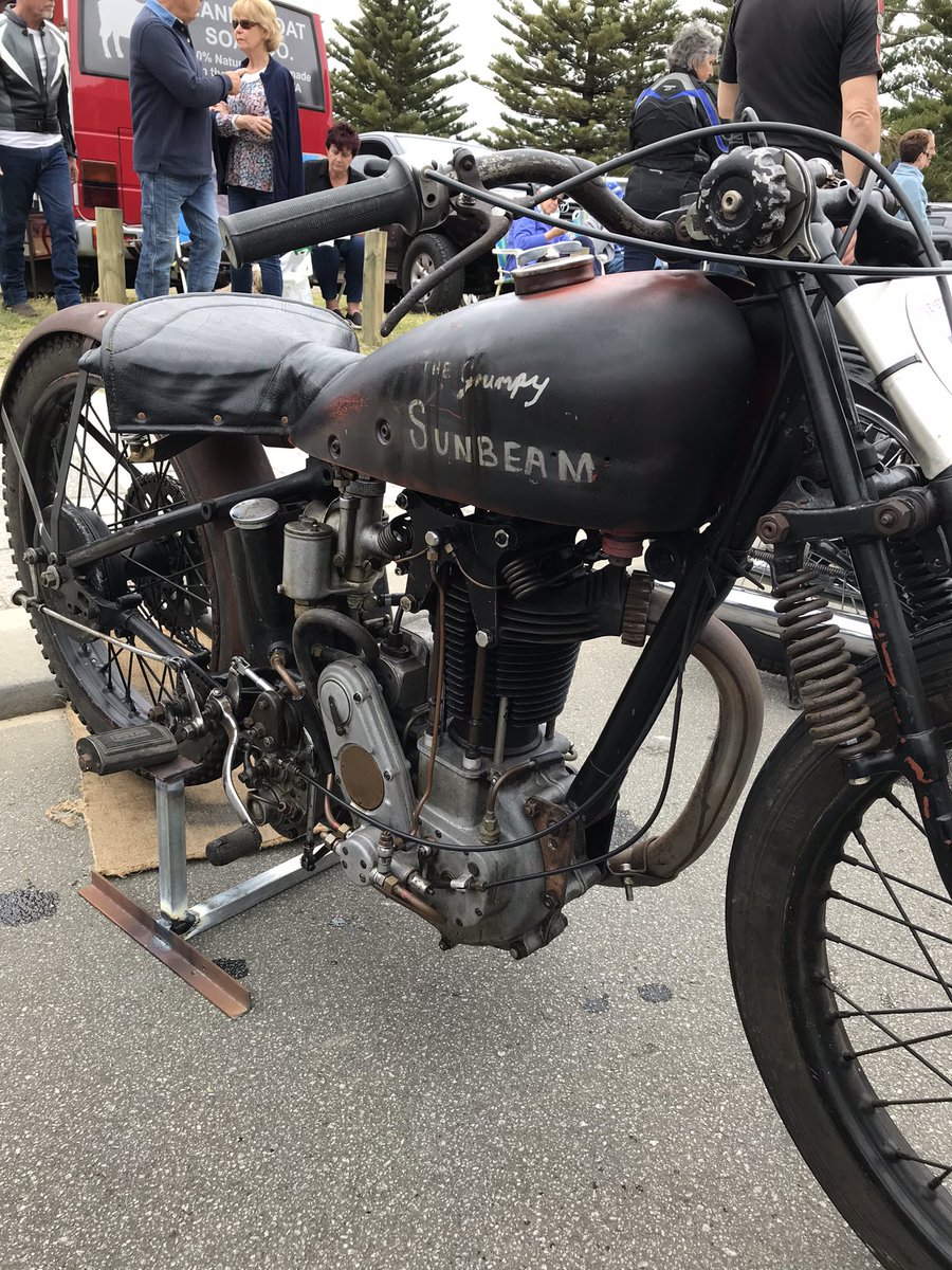 RobertBalloch's tweet photo. Just a collection ole time classics Vintage Albany Hill climb #AVMCC https://t.co/aXUZwsH9Cl