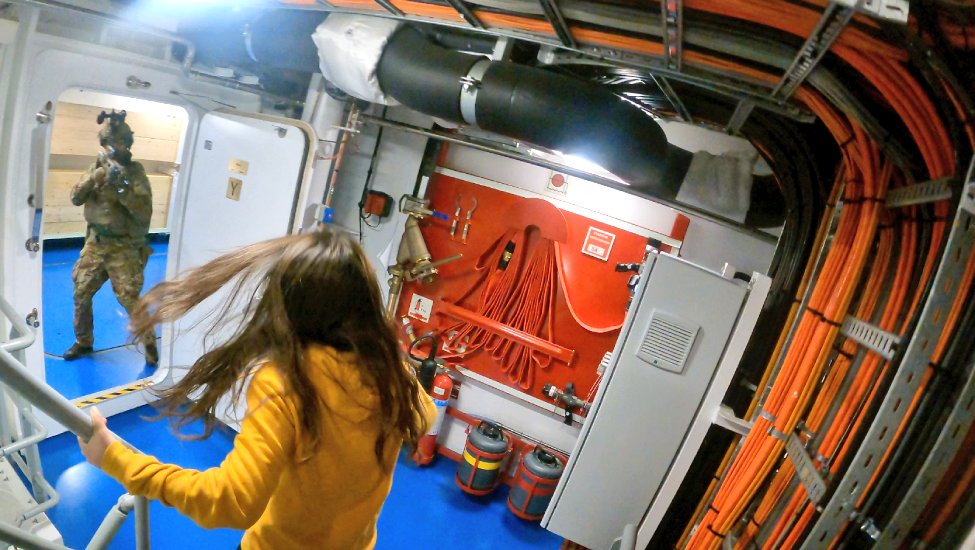 FlMichele69's tweet photo. With increasing political/religious/economic instability in areas of the 🌍 at the crossroads of commercial & tourist maritime traffic, @ItalianNavy intensifies specific training in the liberation of 🚢 hijacked by terrorists or🏴☠️
Raiders #COMSUBIN
#BoardingTeam #BrigadeSanMarco https://t.co/jl9po48nwk