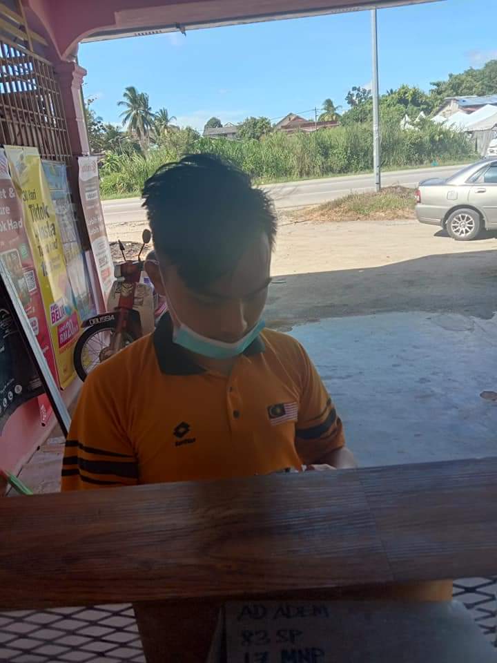 CentreOnexox's tweet photo. Alhamudillah rezeki petang customer datang ke Kedai nak kekal no lama amik plan SP FATVOICE 333min. Expired 2 tahun 4 bulan. Min yang ada jugak guna ikut expired date. Kan best, topup bile abis kredit je tak perlu risau tempoh sah tamat.

#onexox #onexoxcentremachang #SPFATVOICE https://t.co/bGJ5lygjep