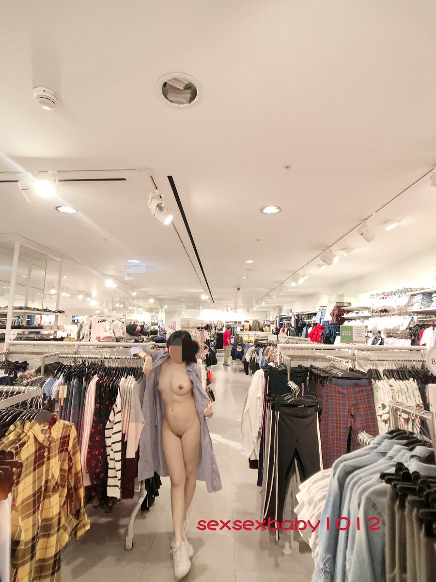 sexsexbaby1012's tweet photo. 👚👗🧦 https://t.co/NVivPIxD87
