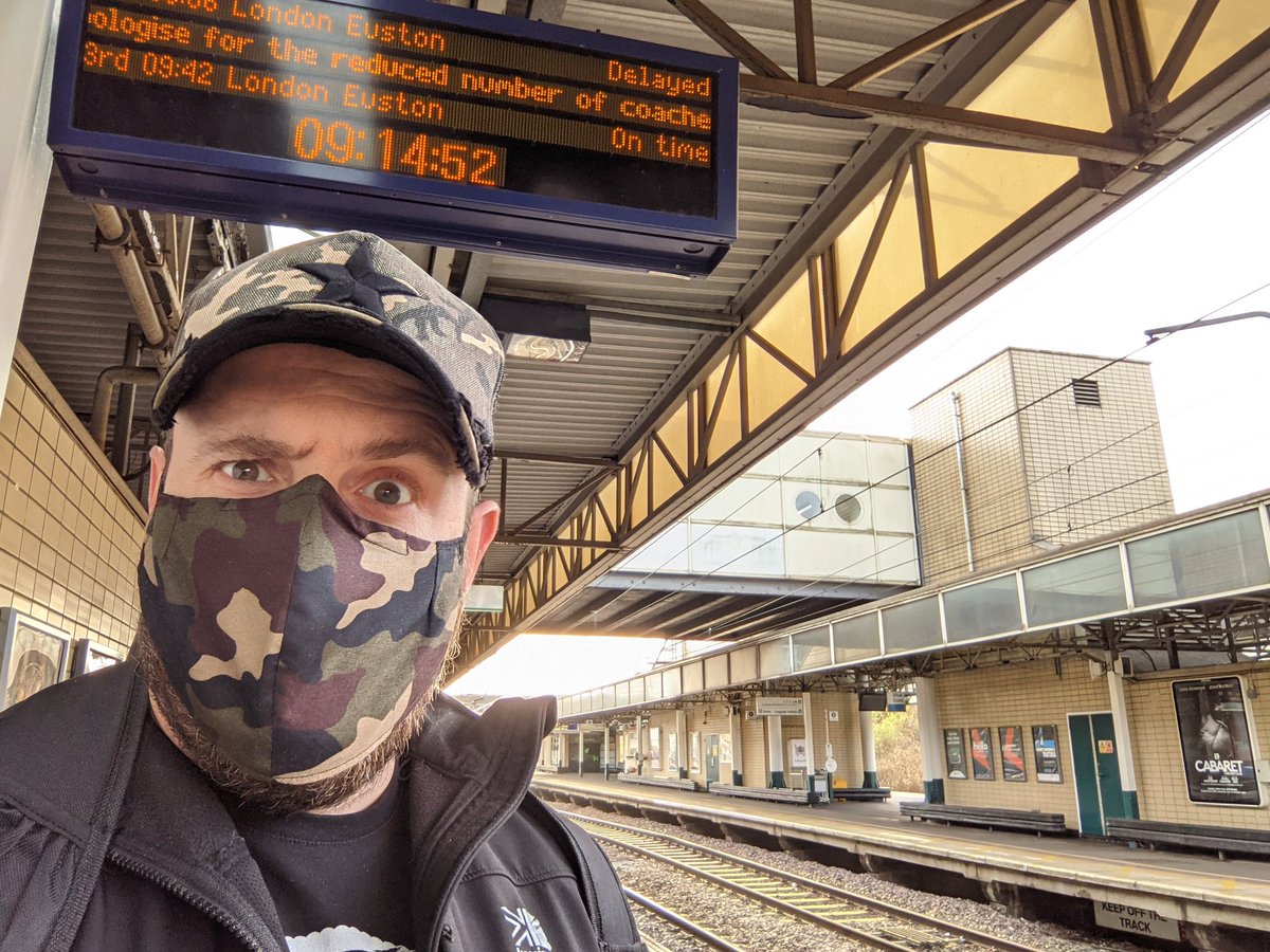 Been a while since a trip to London for a gig! Heading down to The Bedford, Balham for @thisisLITLR day of Country Songwriters. Hope to see you there!
.
.
#country #countrymusic #songwriter #singersongwriter #supportlivemusic #livemusic #live #writersround #truckerhat #ililily