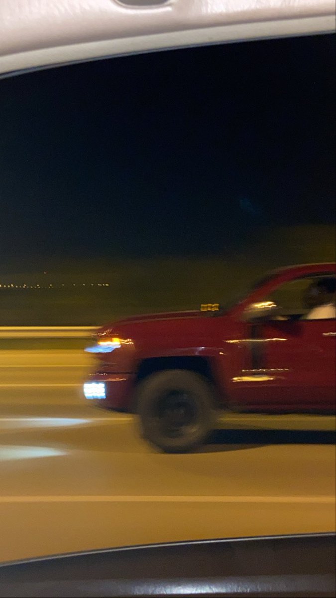 ZayedAlhaddar's tweet photo. Desert 🐪 trips and karak https://t.co/RVy2CR2Z1k