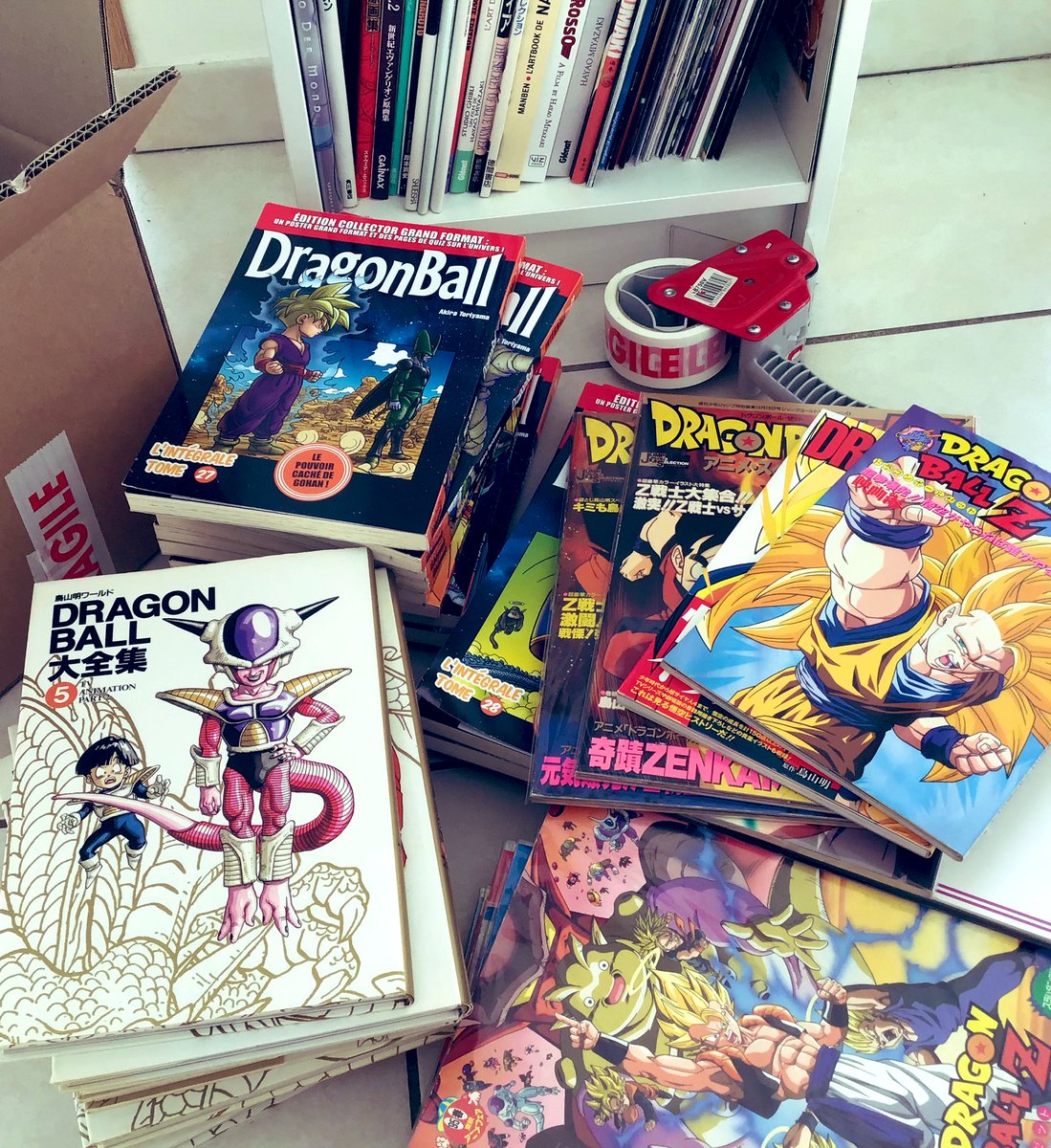 Tony_Mr_P's tweet photo. La salve dโรฉpisode du Cell game se termine sur @tfx, je suis chaud pour prรฉparer les cartons avec les items DBZ pour le nouveau logement dรฉfinitif ๐ Bon dimanche ร tous ! #DBZmania #chronophageday https://t.co/ve9Kg3rqyo