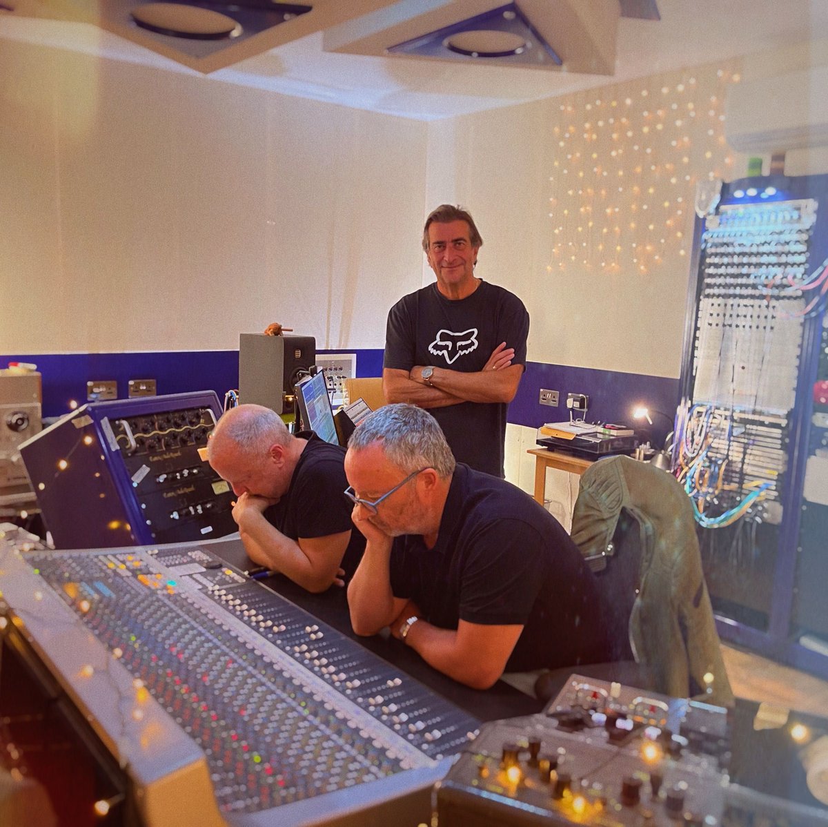 Ahh yes... The #dreamteam deep in thought 😂😂 #captioncompetition #JoshPhillips #DaveBronze #GeoffDunn #recordingstudio #rhythmsection #classact