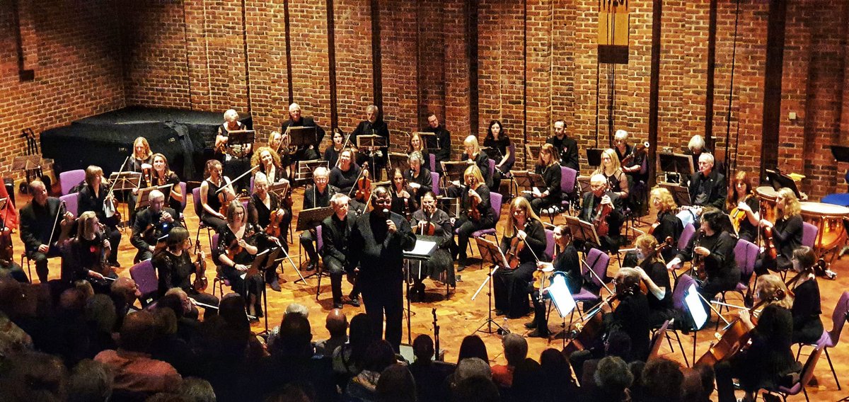 It was a pleasure to perform to a very full <a href="/TurnerSims/">Turner Sims</a> audience last night.
<a href="/TraillJohn/">John Traill</a>’s world premiere of “A Southampton Overture” was very warmly received and the @clovelljones46 amazed and wowed us all in the Tchaikovsky.