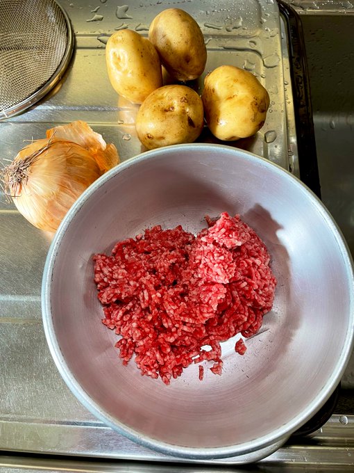 ひき肉たっぷりのコロッケ作るよ 