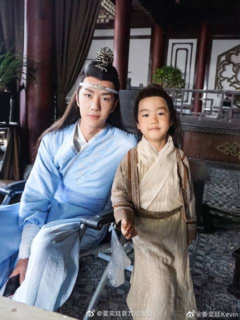 ในซีรีย์จมูกเหมือนกันขนาดนี้พ่อลูกแน่ๆ เป๊ะ 5555555555555555555555555