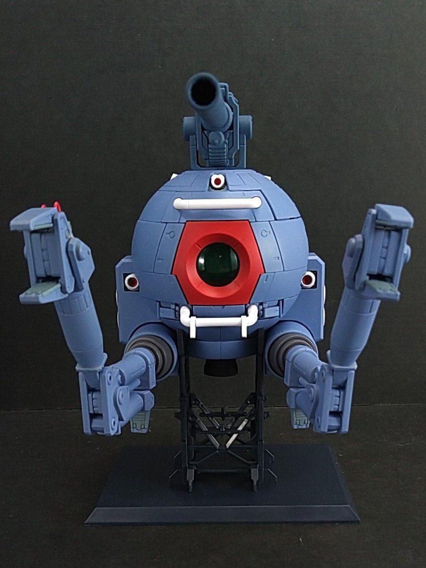 fleer5922's tweet photo. #バンダイ MG 1/100 RB-79 ボール 完成。カトキ版グレーではなく赤を効かせたスミレ色で塗装。砲とカウル以外はアームを含めほぼABSなので下塗りはアクリジョンを焼付けで使用。
#完成品68 
#UCLO 
#ガンプラ https://t.co/tCVBX2AL0X