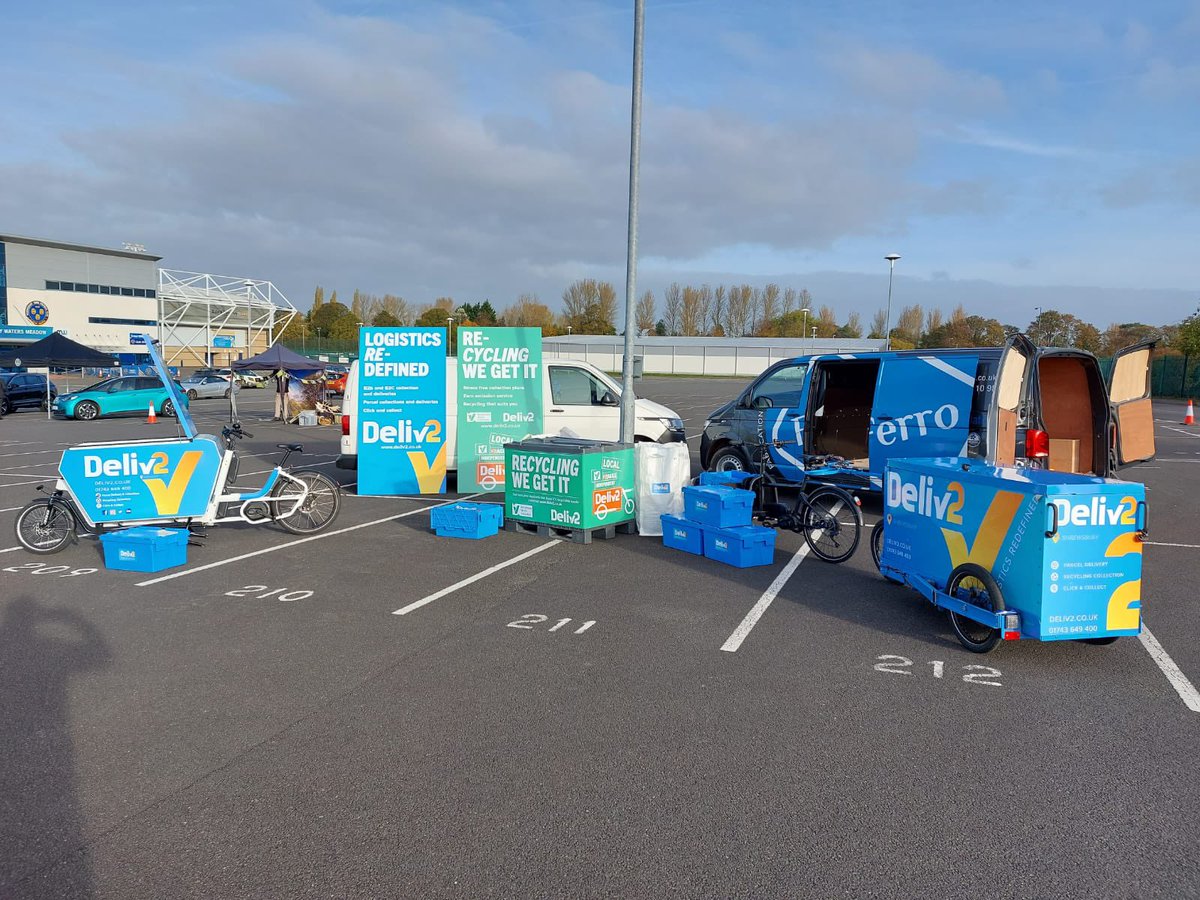 Deliv21's tweet photo. Deliv2 are at the electric vehicle show in Shrewsbury…. Come down and check out what’s happening in the world of environmentally friendly travel #environmental #climate #Shrewsbury https://t.co/BJu8DBUfXF