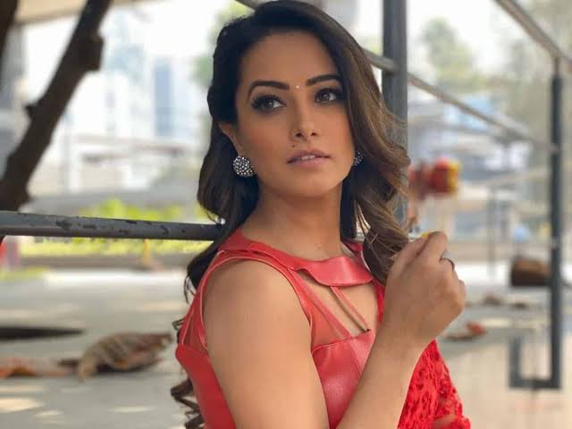 _tellyupdates_'s tweet photo. #TUExclusive

#EktaKapoor, #SurbhiChandna &amp; #AnitaHassanandani to make a special appearance in @ColorsTV's most popular reality show, Bigg Boss 15!!

@ektarkapoor @SurbhiChandna @anitahasnandani

#BiggBoss15 #BB15 #BiggBoss #ColorsTV #TellyUpdates https://t.co/BAeqaVRHGz