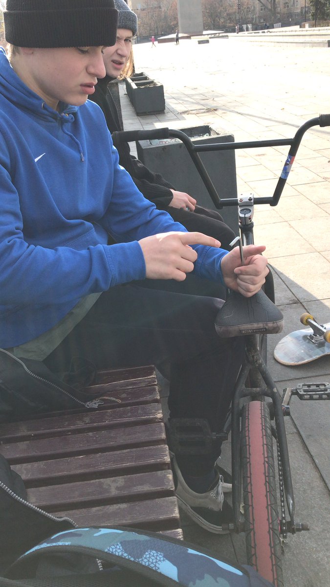 vladosbegin's tweet photo. another homie drop the scoot buy bike🤙 https://t.co/Z5arg4ai10