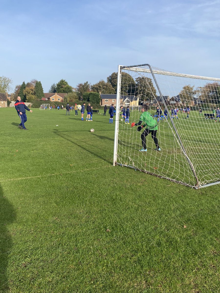 tezzacole's tweet photo. Harry warming up before the game Hedon Rangers v afc Tickton #sundaymorningfooball #grassrootsfootball #grandson https://t.co/dRqRw8AzVp