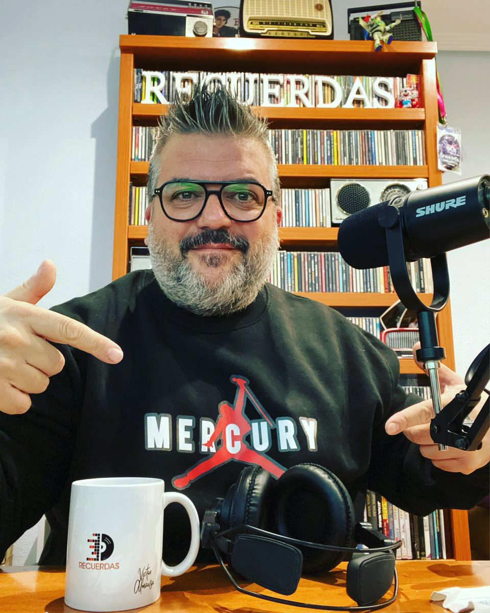 Un domingo más en los estudios de @almansafm con el Dominical de @recuerdas_net . 4 horas de canciones sin fecha de caducidad. escúchanos en tu emisora de FM mas cercana o en la web recuerdas.net #Almansa #Recuerdas #Oldies #Radio