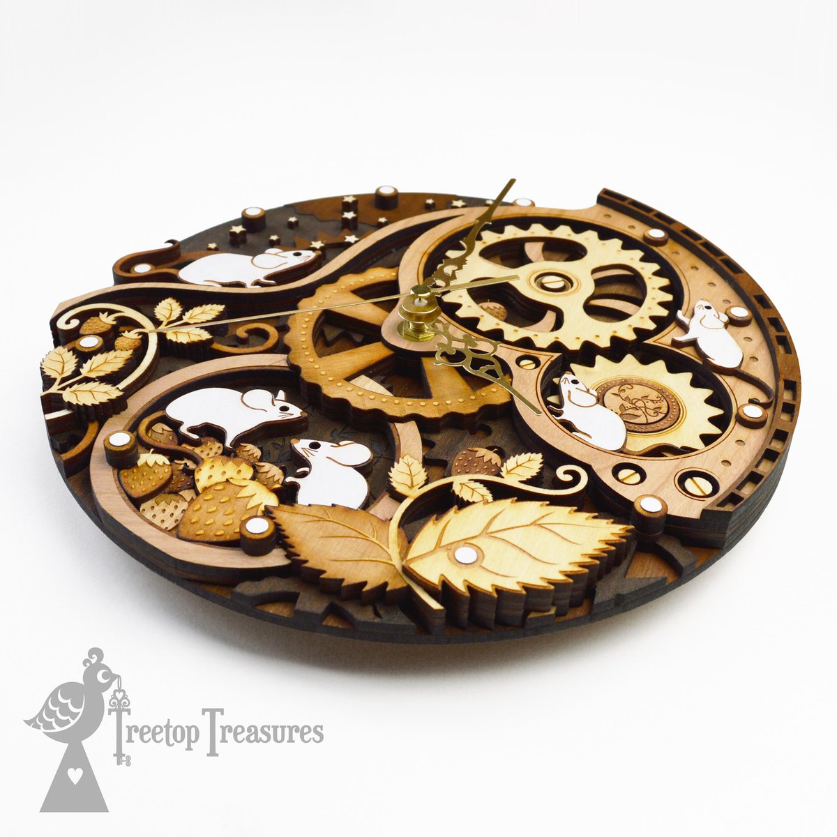 TreetopT_Gifts's tweet photo. Our best selling Clockwork Mice wall clock šš
#ukgifthour #UKGiftAM #TreetopTreasures #supportsmallbusiness #SmallBusiness #shopindie #mouseclock #mouselovers https://t.co/ZZM3hUERNN
