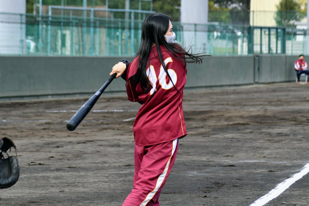 jfoberlin_bb's tweet photo. 【🍁4年生引退試合🍁】
本日、引退試合を行いました。
今年の4年生は優しくて面白い素敵な学年でした！✨
普段とは違うポジションでの試合に楽しんでいる様子でした。

4年間応援して下さり本当にありがとうございました。

引き継ぎ、桜美林大学野球部を宜しくお願い致します⚾ https://t.co/LUSqdquMsI