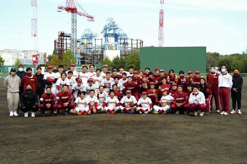 jfoberlin_bb's tweet photo. 【🍁4年生引退試合🍁】
本日、引退試合を行いました。
今年の4年生は優しくて面白い素敵な学年でした！✨
普段とは違うポジションでの試合に楽しんでいる様子でした。

4年間応援して下さり本当にありがとうございました。

引き継ぎ、桜美林大学野球部を宜しくお願い致します⚾ https://t.co/LUSqdquMsI